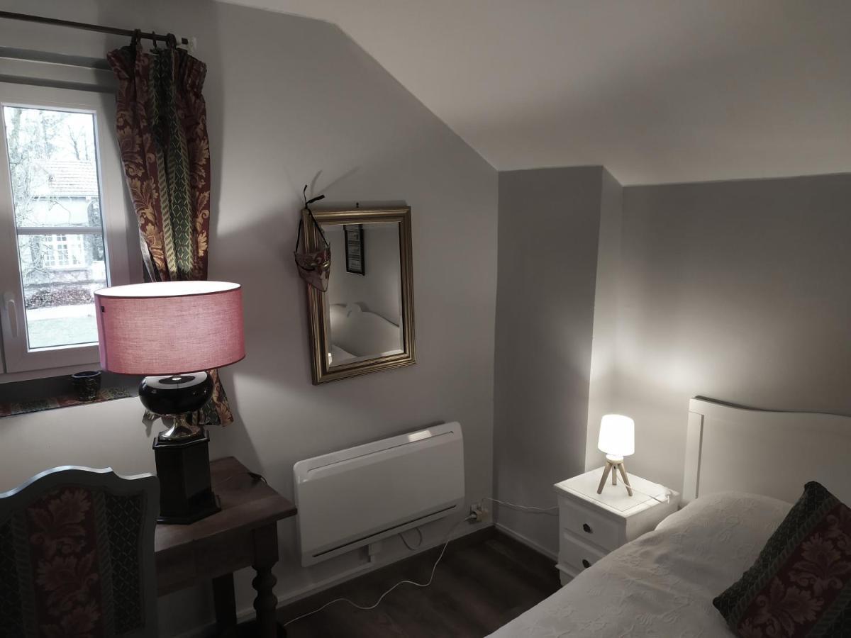 Petit Saint Hubert 1 A 4 Personnes Bed and Breakfast Velles  Exteriör bild